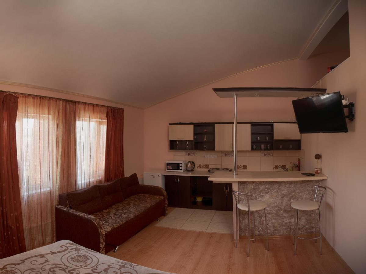Studio Apartments In Center New 5 Floor Без Ліфту Ivano-Frankivsk Exterior photo